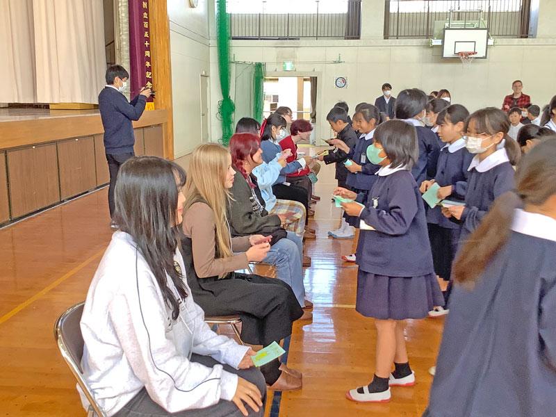 防府市立富海小学校との交流の様子2