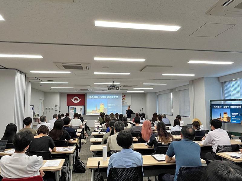 地域連携スペースイベント講演会の様子2
