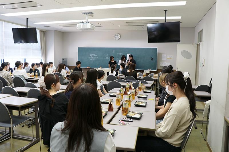 学生交流会・「桜看会」の様子1