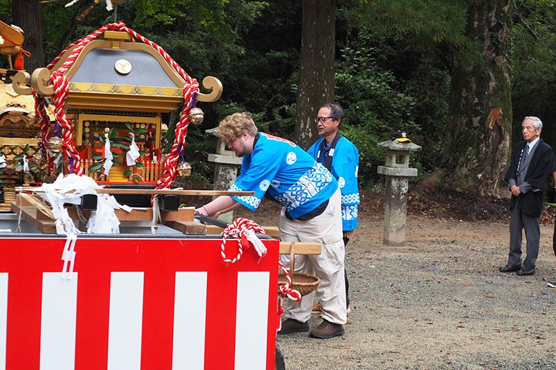 神輿渡御と祭典への参加1