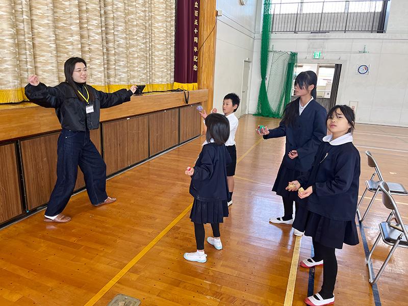 富海小中学校訪問の様子2
