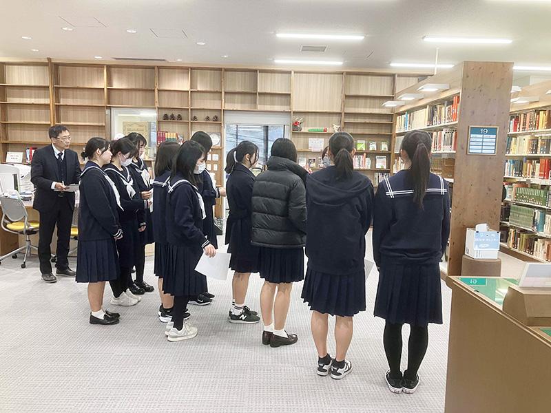 図書館見学
