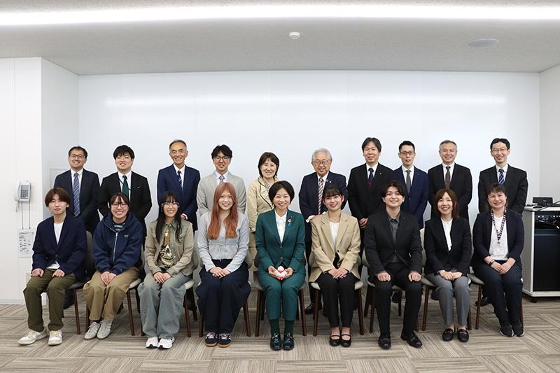 政務官来学の様子8
