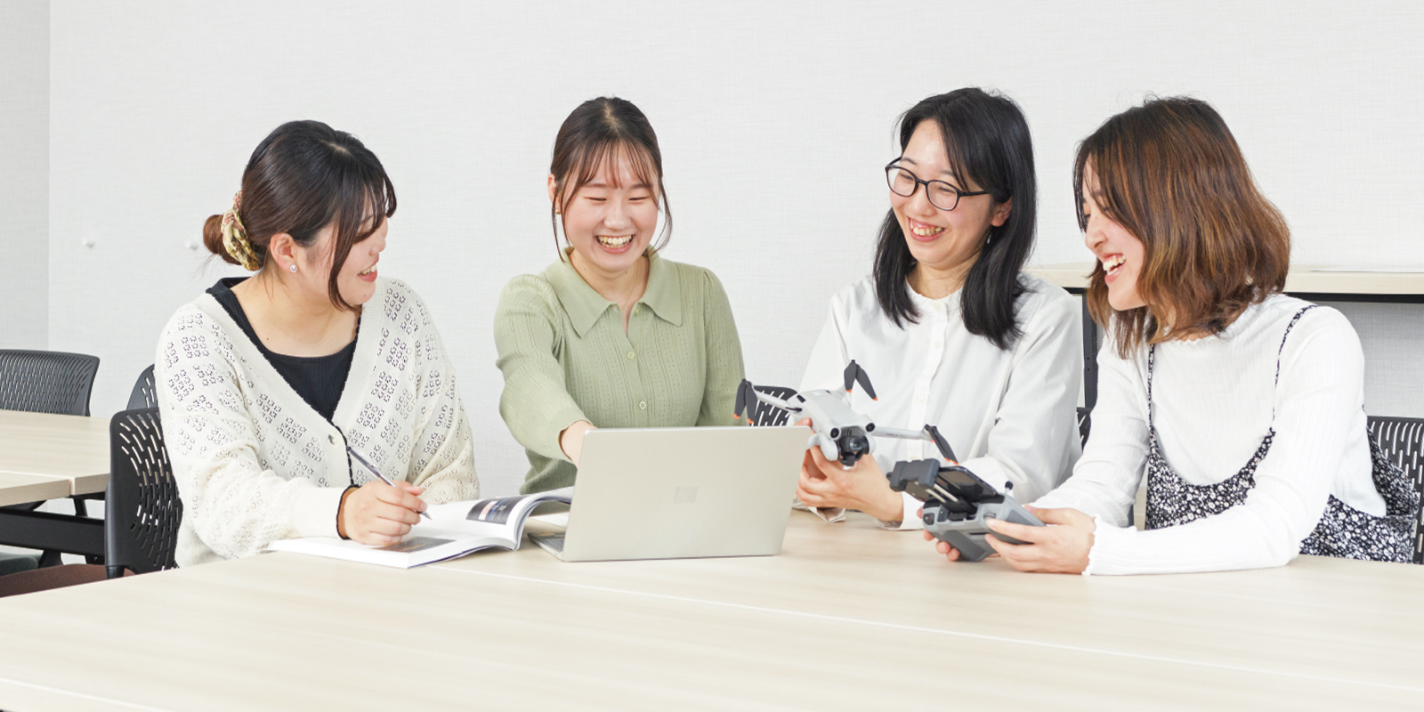 情報社会学科