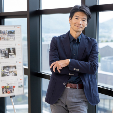 国際文化学部情報社会学科 齊藤教授の写真