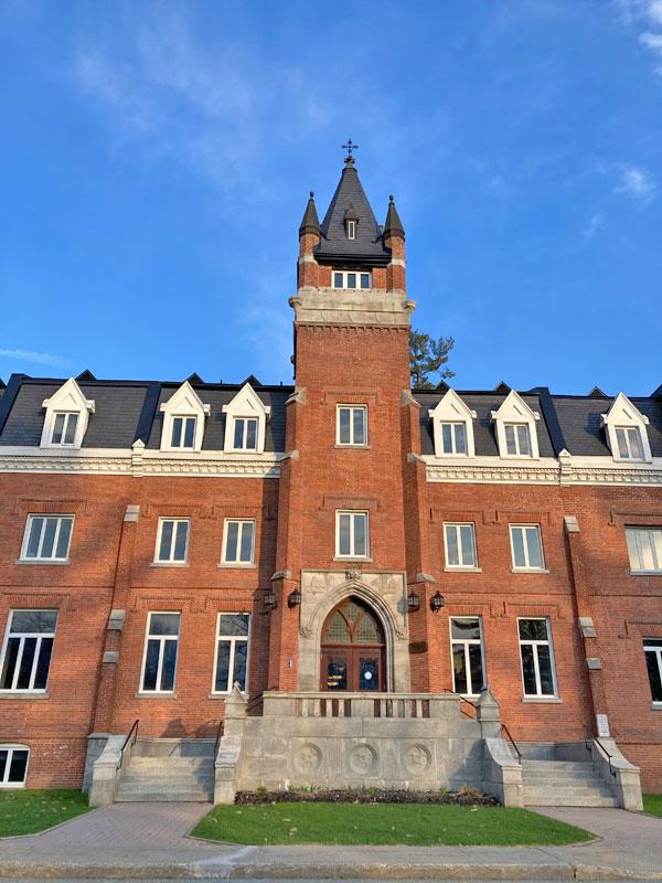 ビショップス大学の建物