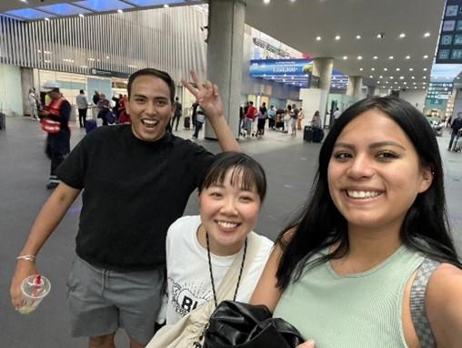 メキシコの空港で再会!