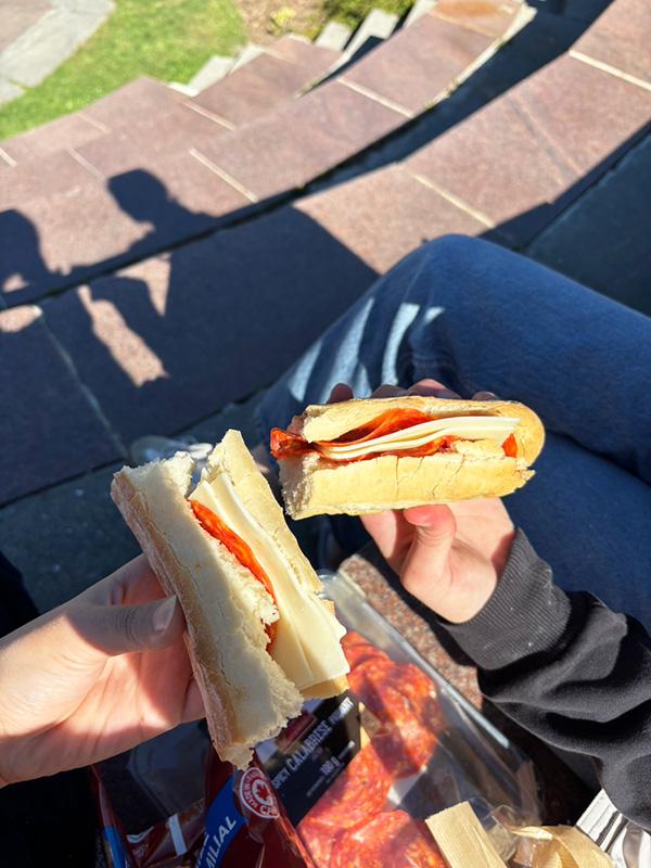 友人と手作りサンド