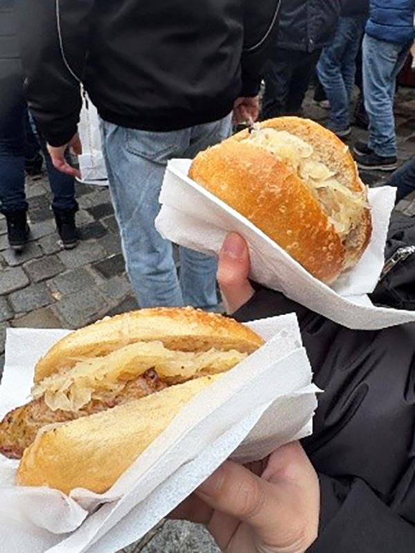 白ソーセージのパン