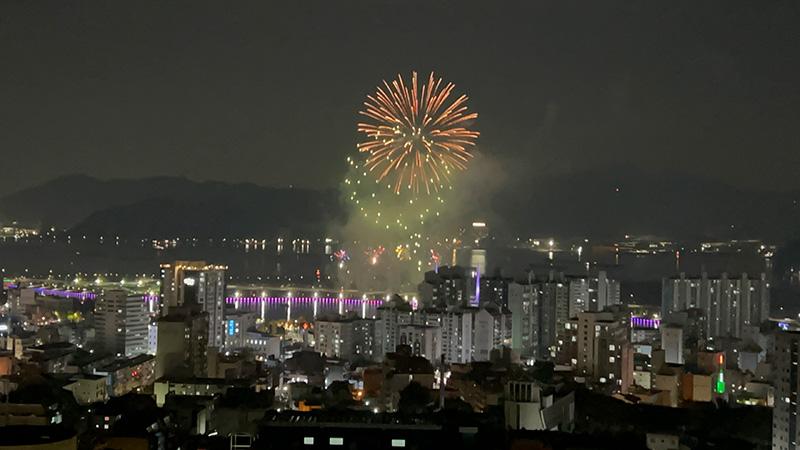 寮から見た花火