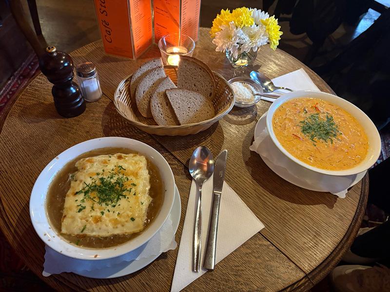 ケルンで食べた大きな玉ねぎのスープ